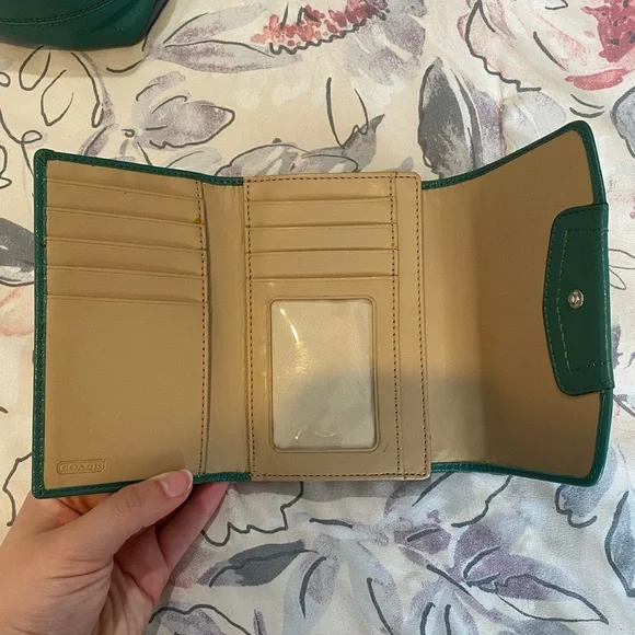 Coach Crossbody bag and Wallet Matching Set - Picture 3 of 13